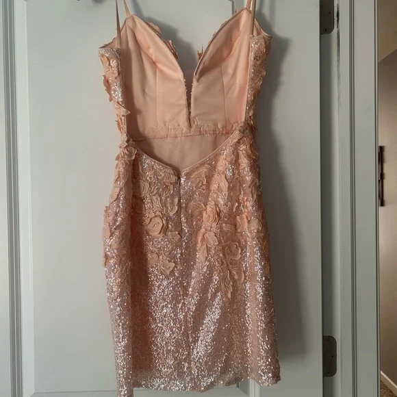 Designer Jovani dress in size zero, peach. Worn once! - Picture 4 of 5